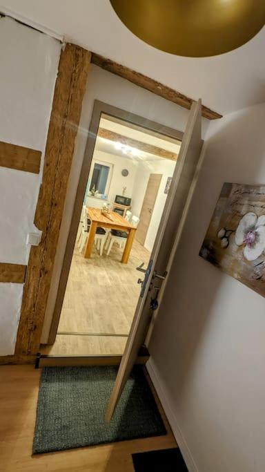 Fewo Im Lehm-Fachwerkhaus Erfurt Mit 3 Einzelnen Schlafzimmern Je Mit Tv Экстерьер фото